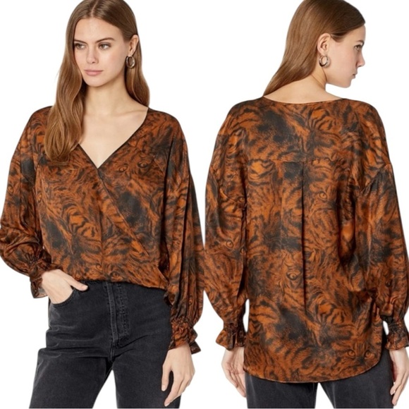 NEW All Saints Penny Grizedale Cat Print Silk Blend Wrap Front Blouse Size 6 - Picture 2 of 8